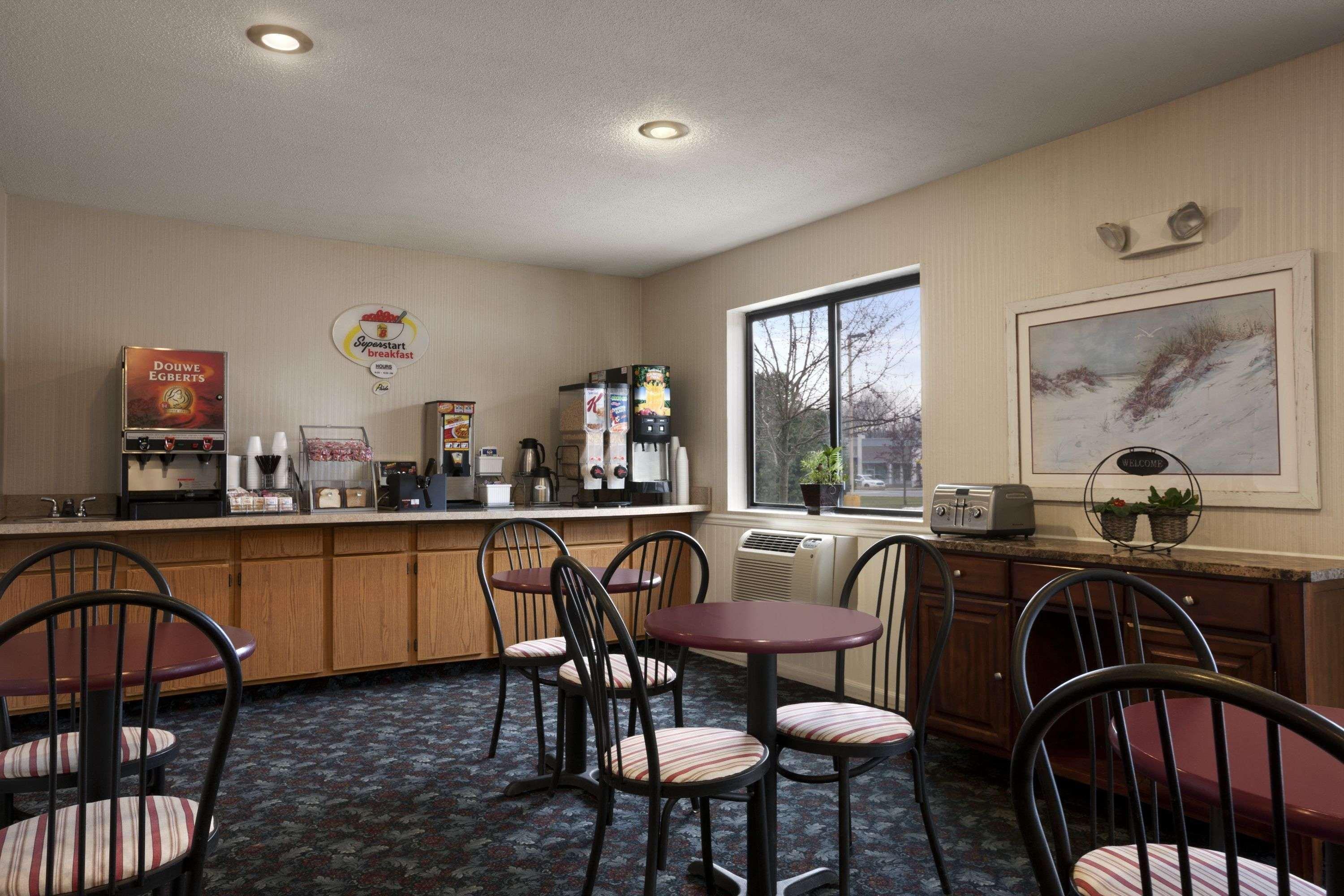 Hotel Super 8 By Wyndham Cromwell/Middletown Exterior foto